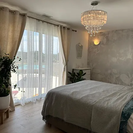 Maison D'ete *
